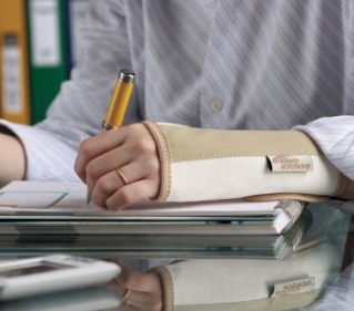 INMOVILIZADOR CORTO DE MUÑECA TM